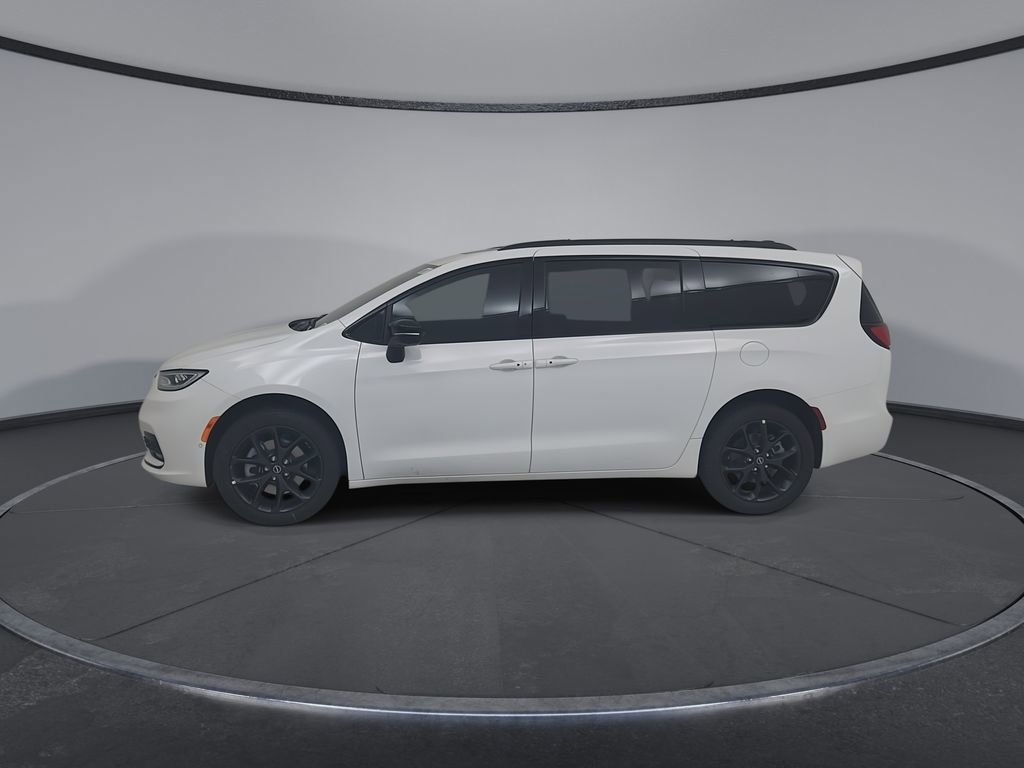 New 2026 Chrysler Pacifica Limited AWD/4WD image 8