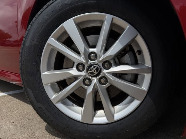 Certified 2025 Toyota Camry LE image 10