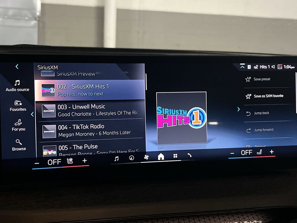 New 2025 BMW 330i xDrive Sedan w/ Convenience Package image 16