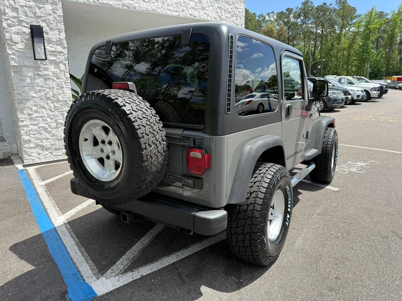 Used 2005 Jeep Wrangler X w/ Rocky Mountain Edition Group image 16