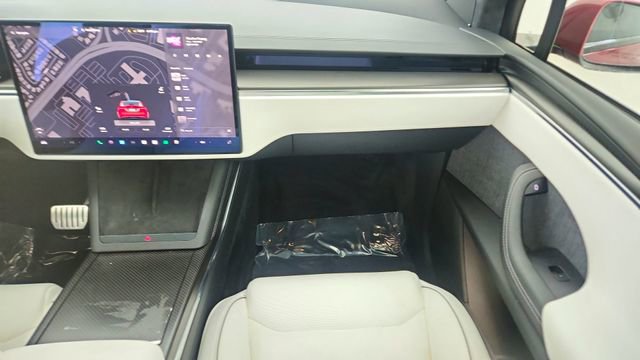 Used 2022 Tesla Model X Plaid image 41