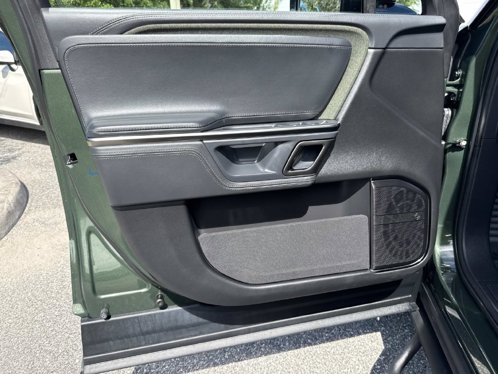 Used 2024 Rivian R1S Adventure Dual AWD/4WD image 21