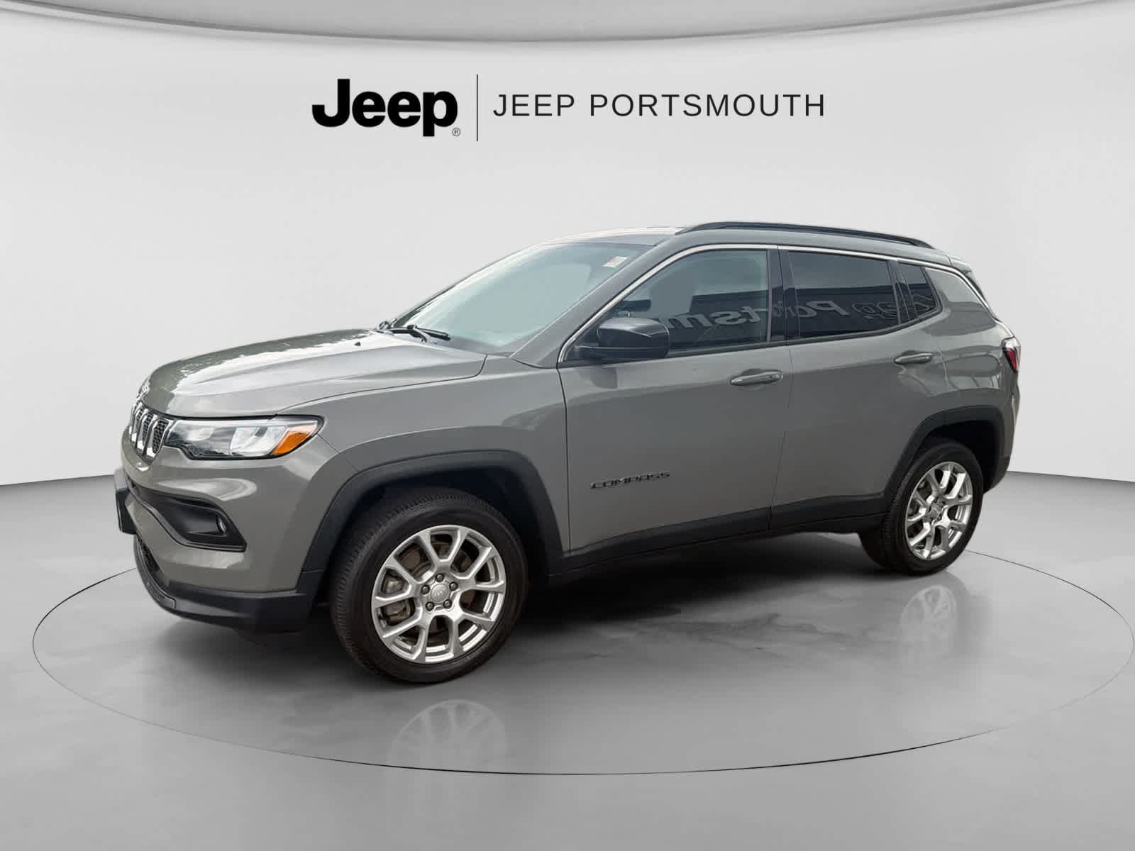 Used 2023 Jeep Compass Latitude AWD/4WD image 16