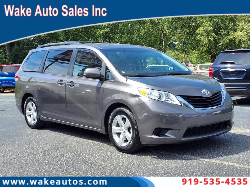Used 2014 Toyota Sienna LE