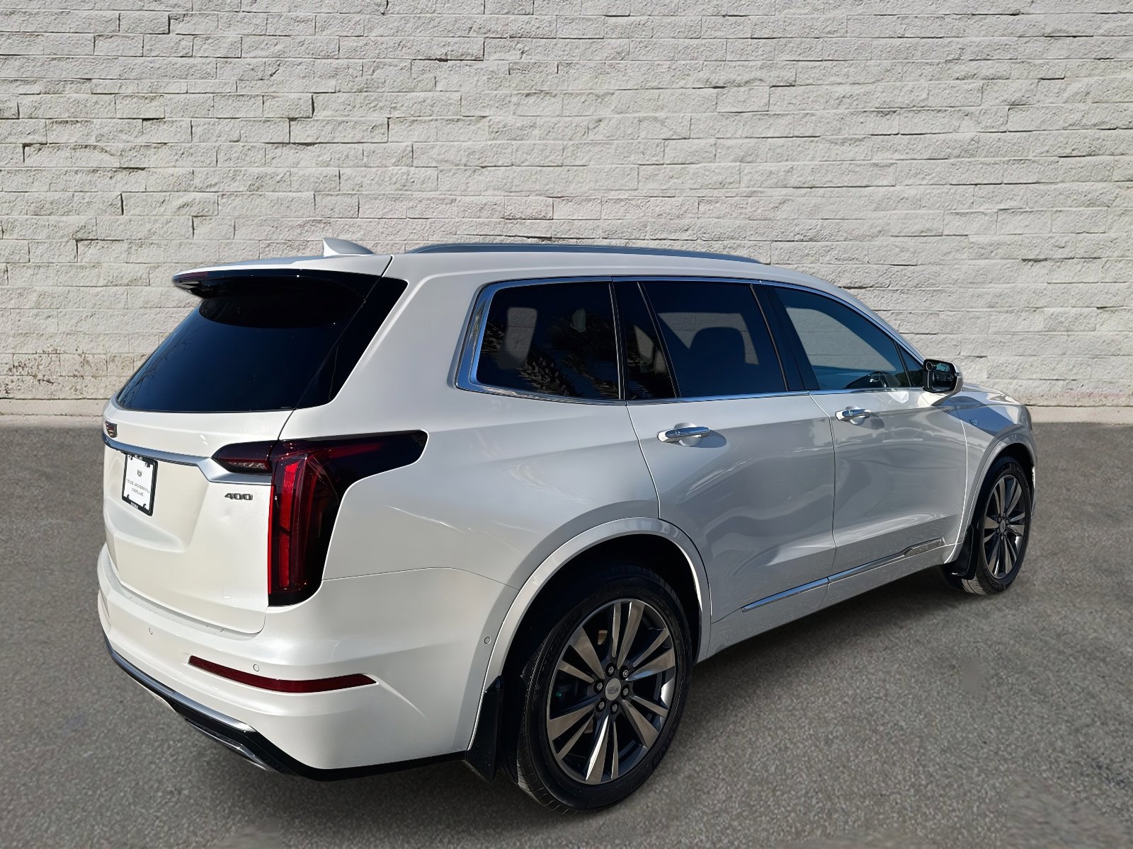 Used 2021 Cadillac XT6 Premium Luxury image 5