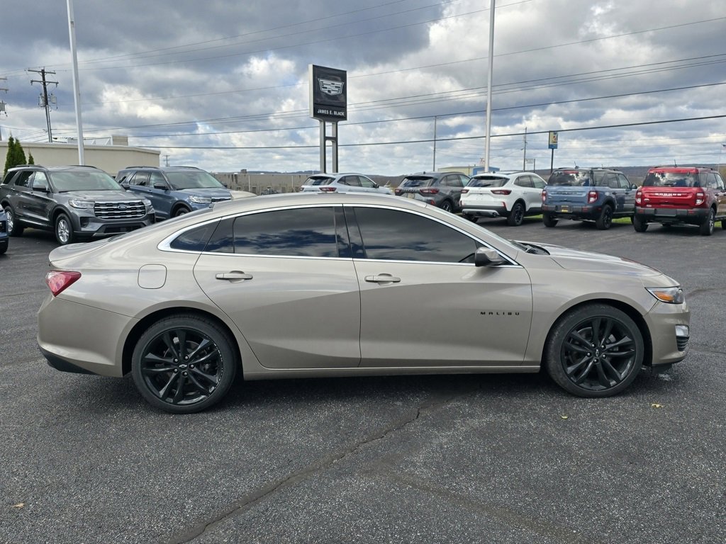 Used 2022 Chevrolet Malibu LT w/ Sport Edition image 6