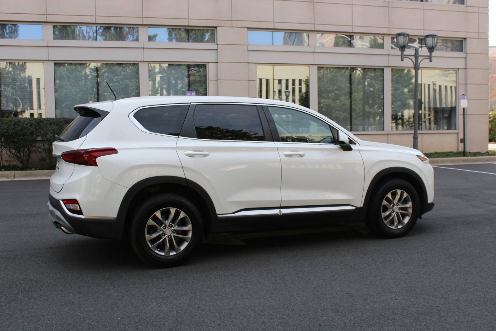 Used 2019 Hyundai Santa Fe SE FWD image 7