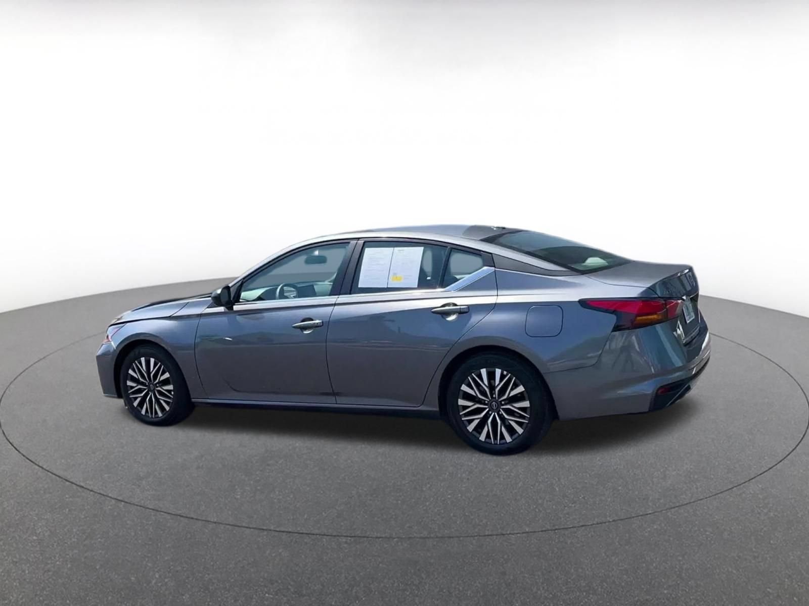 Used 2026 Nissan Altima 2.5 SV FWD image 10