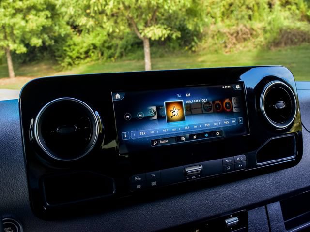 Used 2020 Mercedes-Benz Sprinter 2500 image 24