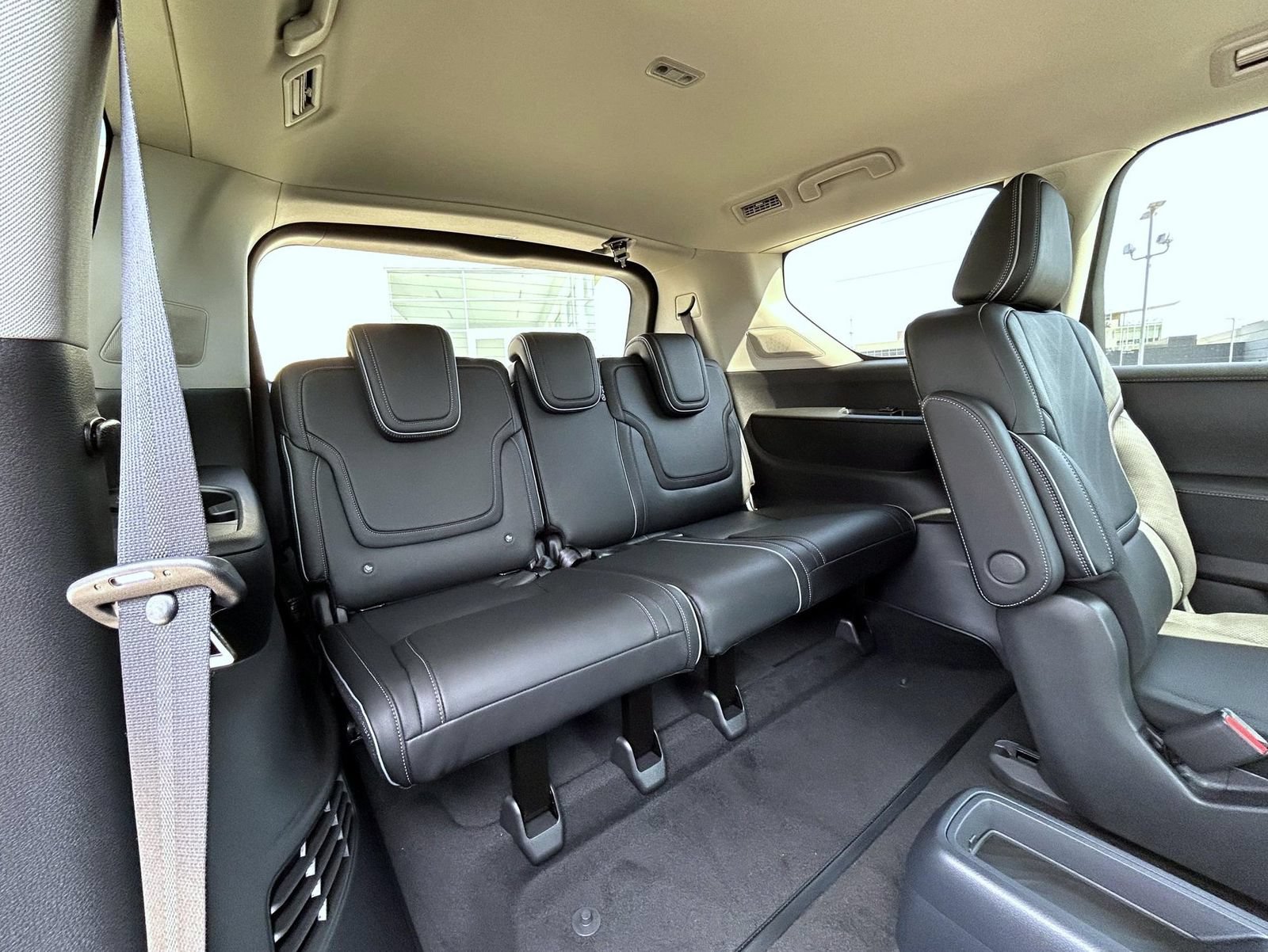 New 2027 INFINITI QX80 Luxe w/ Cargo Package AWD/4WD image 18
