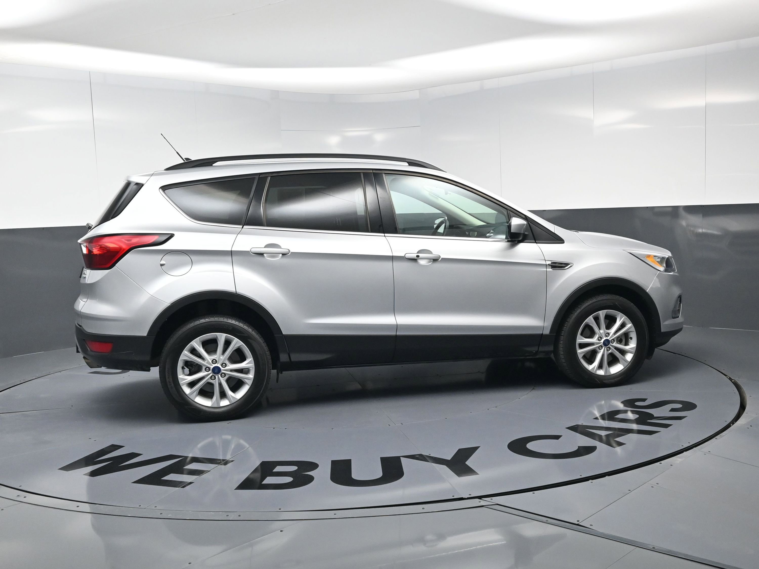 Used 2019 Ford Escape SEL image 10