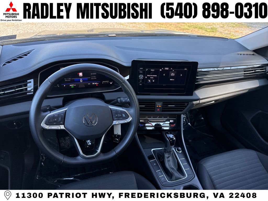 Used 2025 Volkswagen Jetta S image 13