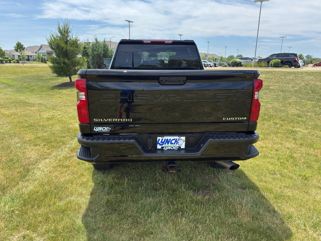 Used 2025 Chevrolet Silverado 2500 Custom w/ Custom Value Package AWD/4WD image 4