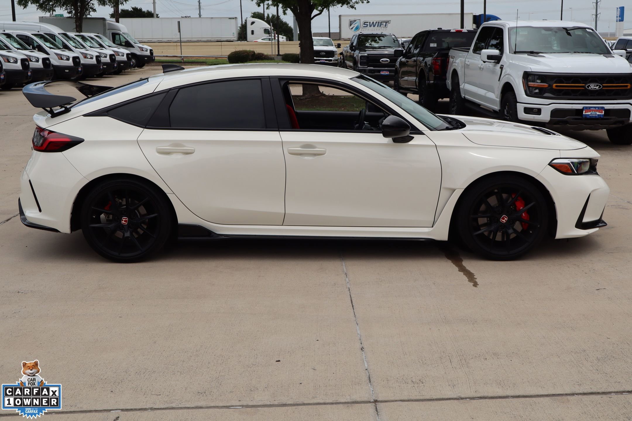 Used 2024 Honda Civic Type R image 2