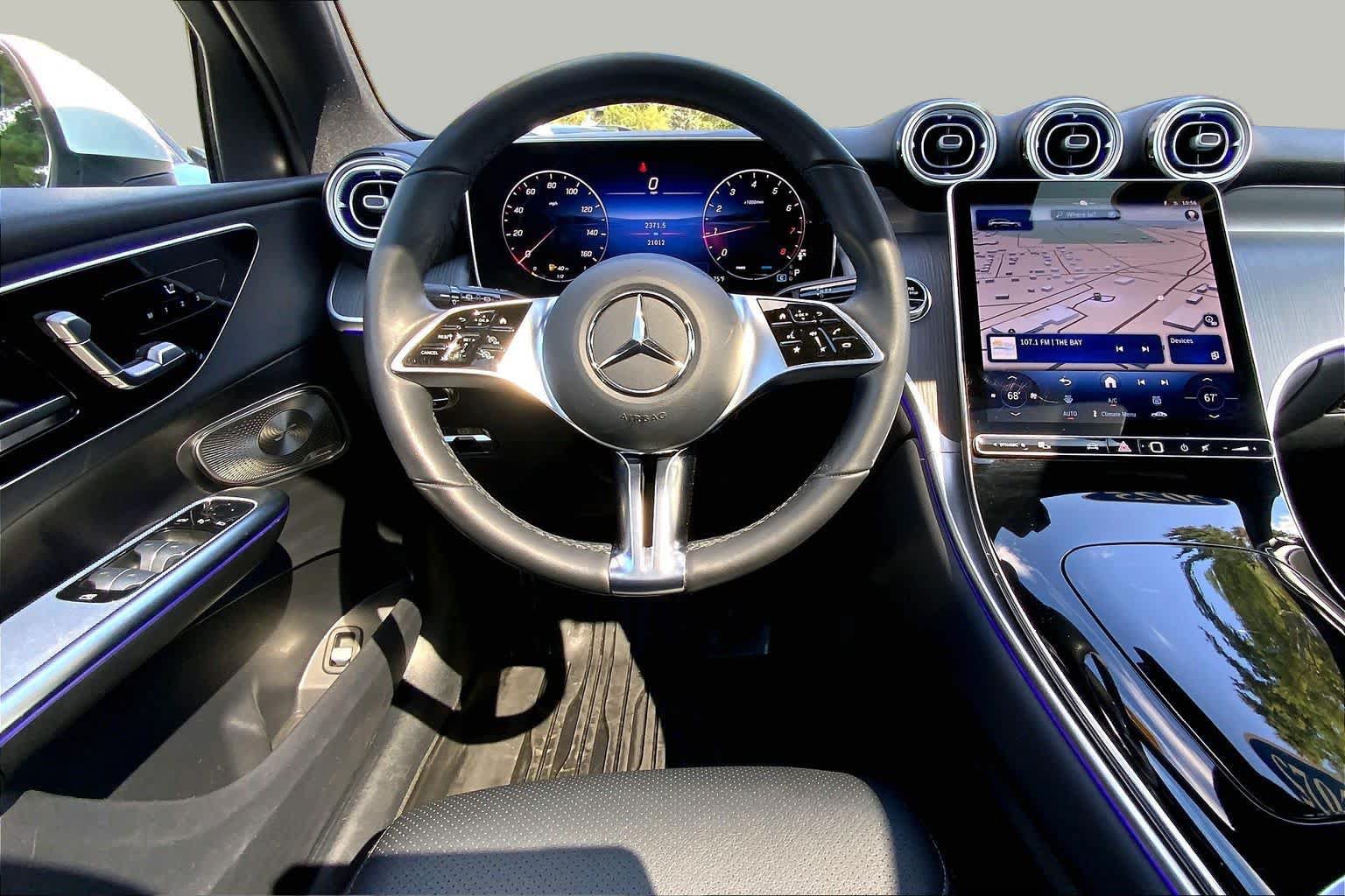 Used 2025 Mercedes-Benz GLC 300 4MATIC image 6