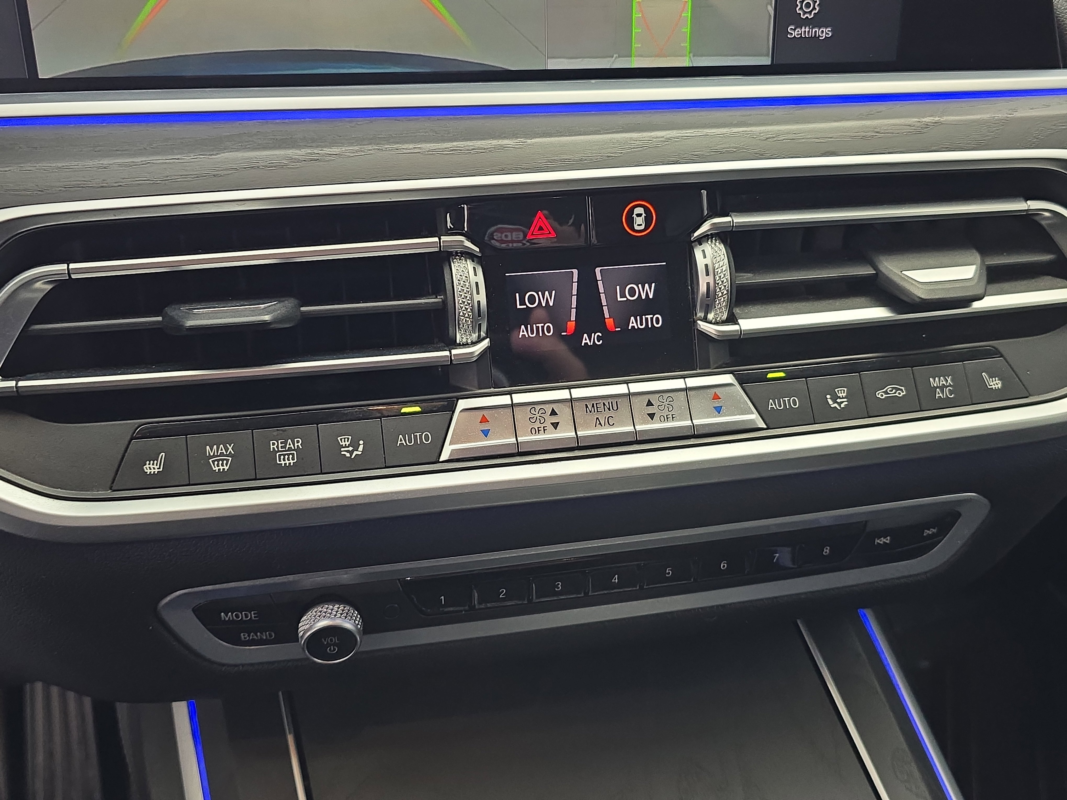 Used 2021 BMW X7 xDrive40i w/ Premium Package image 26