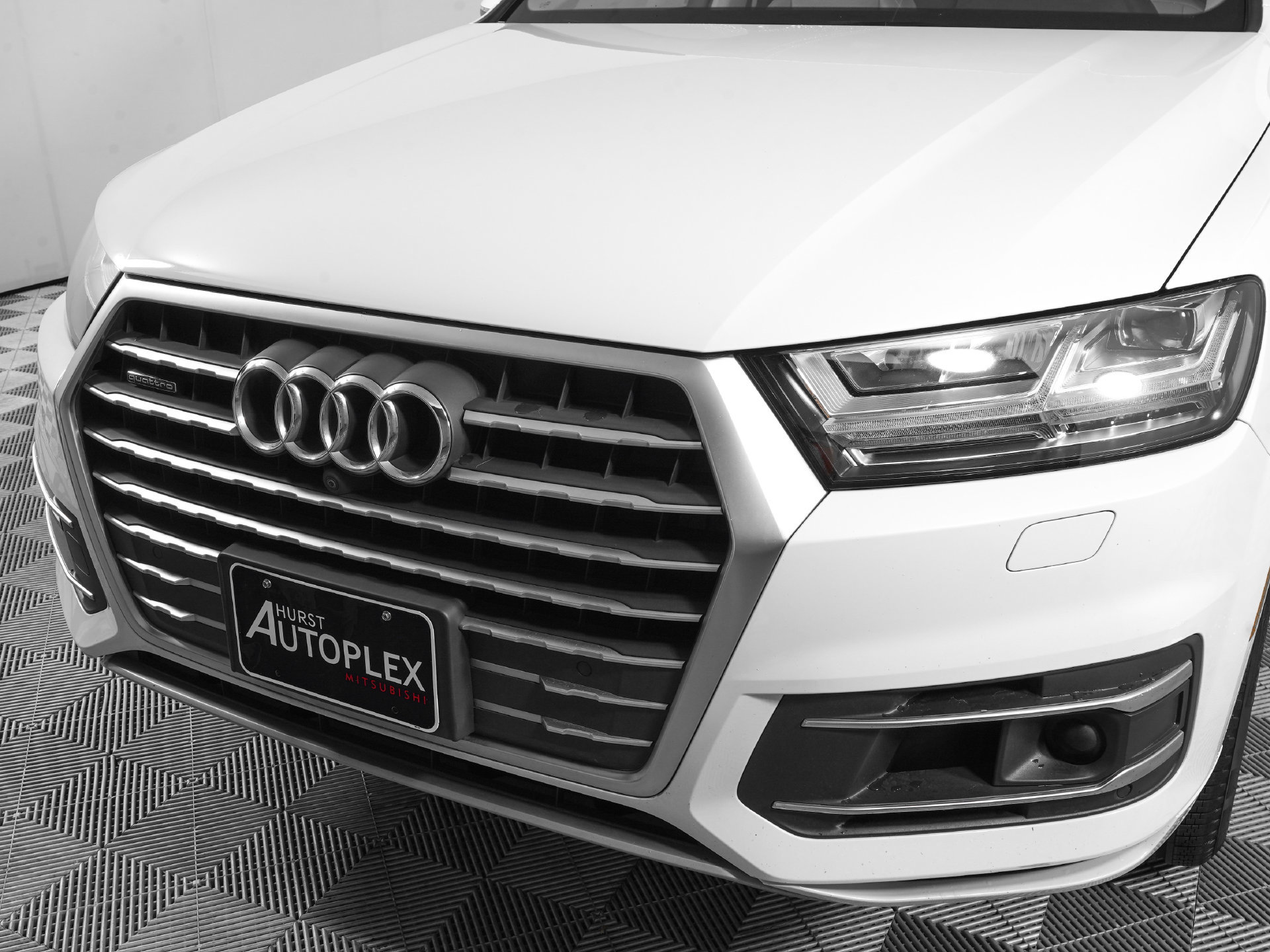 Used 2017 Audi Q7 3.0T Premium Plus AWD/4WD image 32