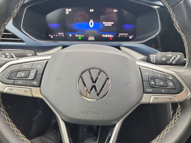 Used 2024 Volkswagen Taos SE image 16