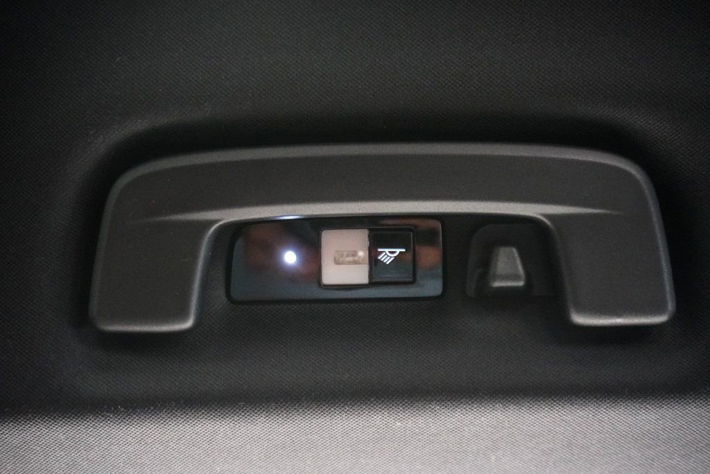 Used 2023 Porsche Taycan 4S w/ Premium Package image 24