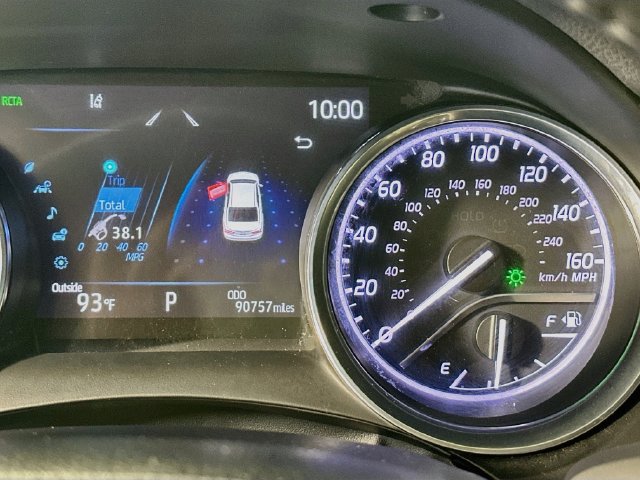 Certified 2020 Toyota Camry XLE FWD image 14