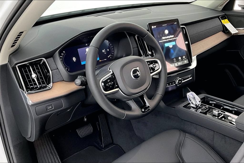 New 2026 Volvo XC90 B5 Plus AWD/4WD image 25