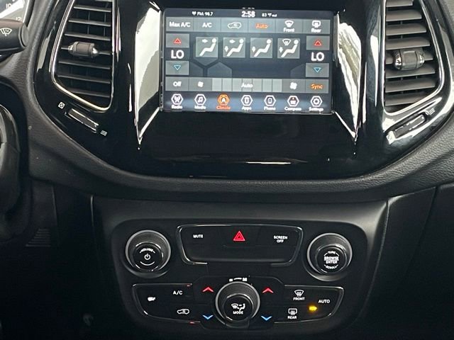Used 2019 Jeep Compass Latitude FWD image 13