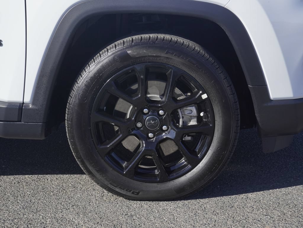 Certified 2026 Jeep Compass Latitude AWD/4WD image 10