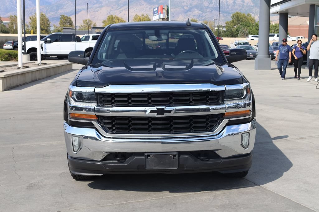 Used 2018 Chevrolet Silverado 1500 LT w/ All Star Edition AWD/4WD image 9