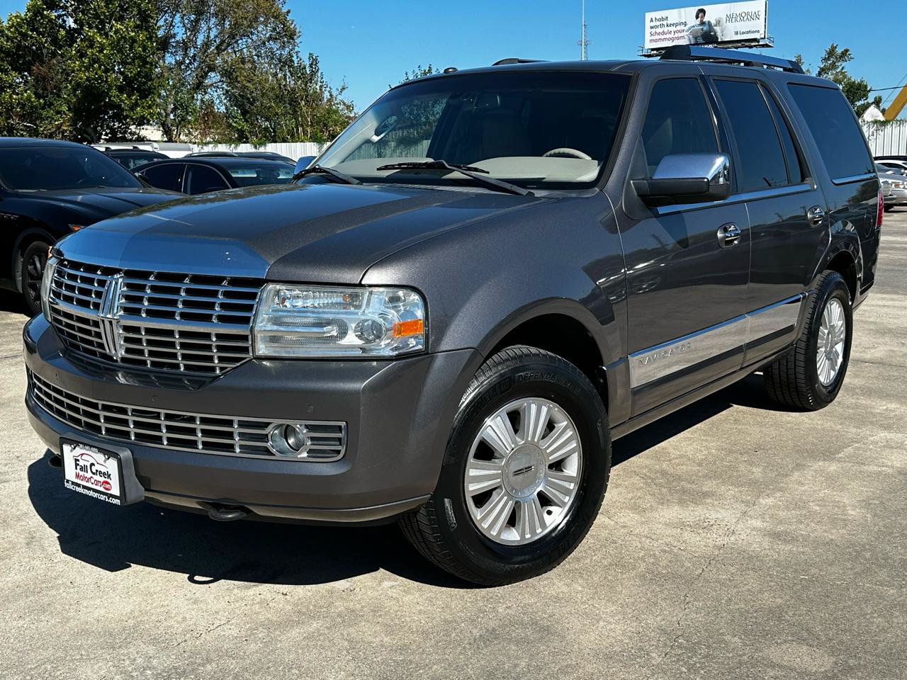 Used 2012 Lincoln Navigator 2WD image 22
