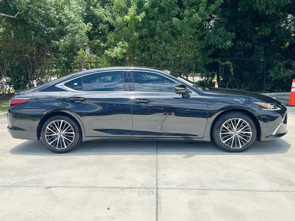 Certified 2024 Lexus ES 350 w/ Premium Package FWD image 8