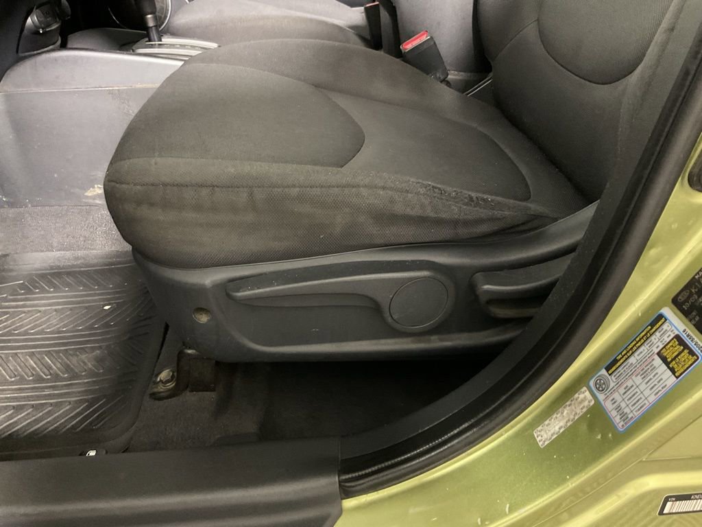 Used 2010 Kia Soul + w/ Audio Pkg image 15