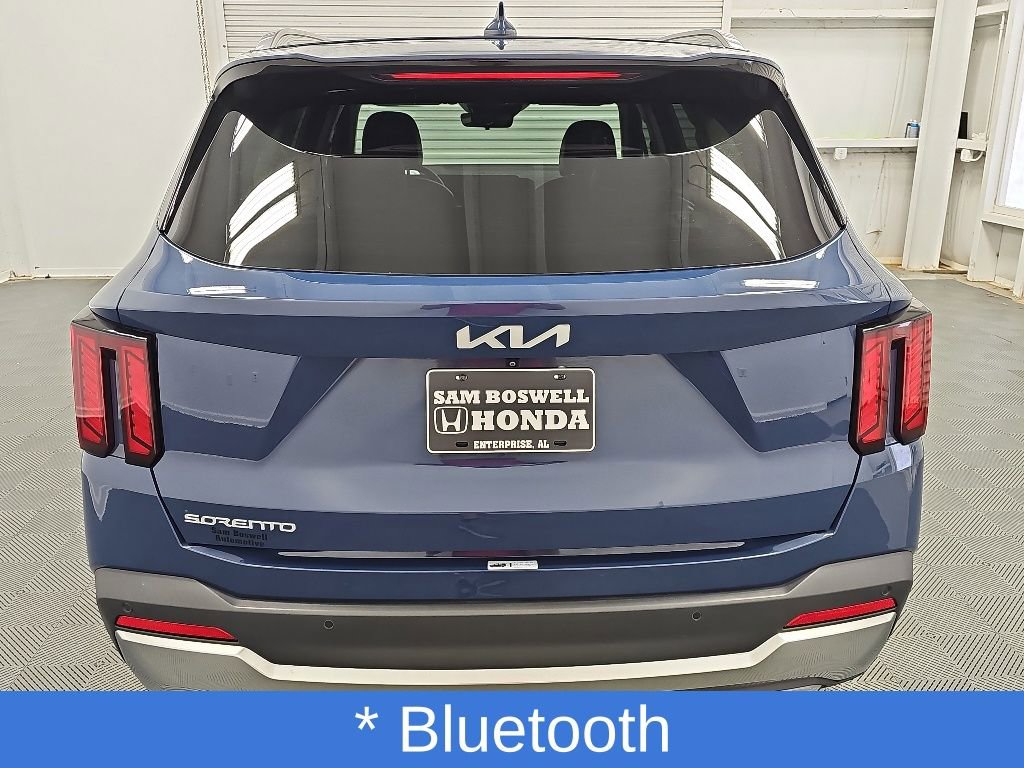Used 2024 Kia Sorento S w/ Panoramic Sunroof Package FWD image 8