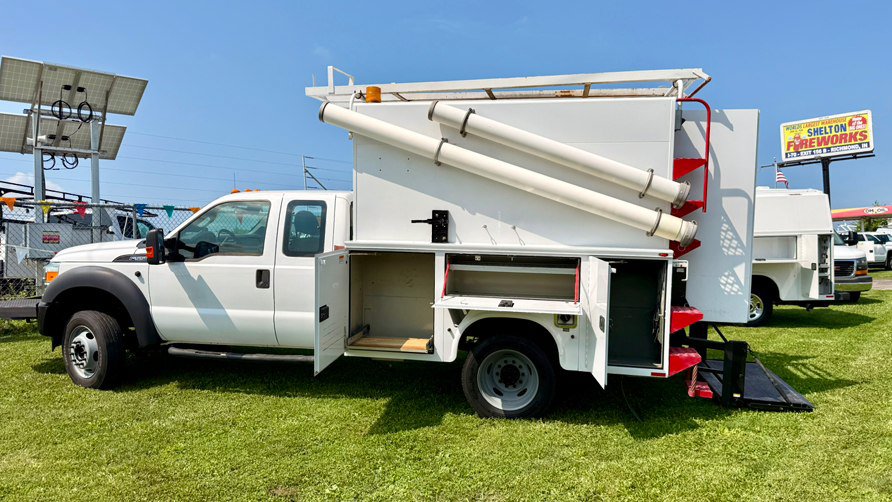 Used 2016 Ford F550 2WD SuperCab Super Duty image 2