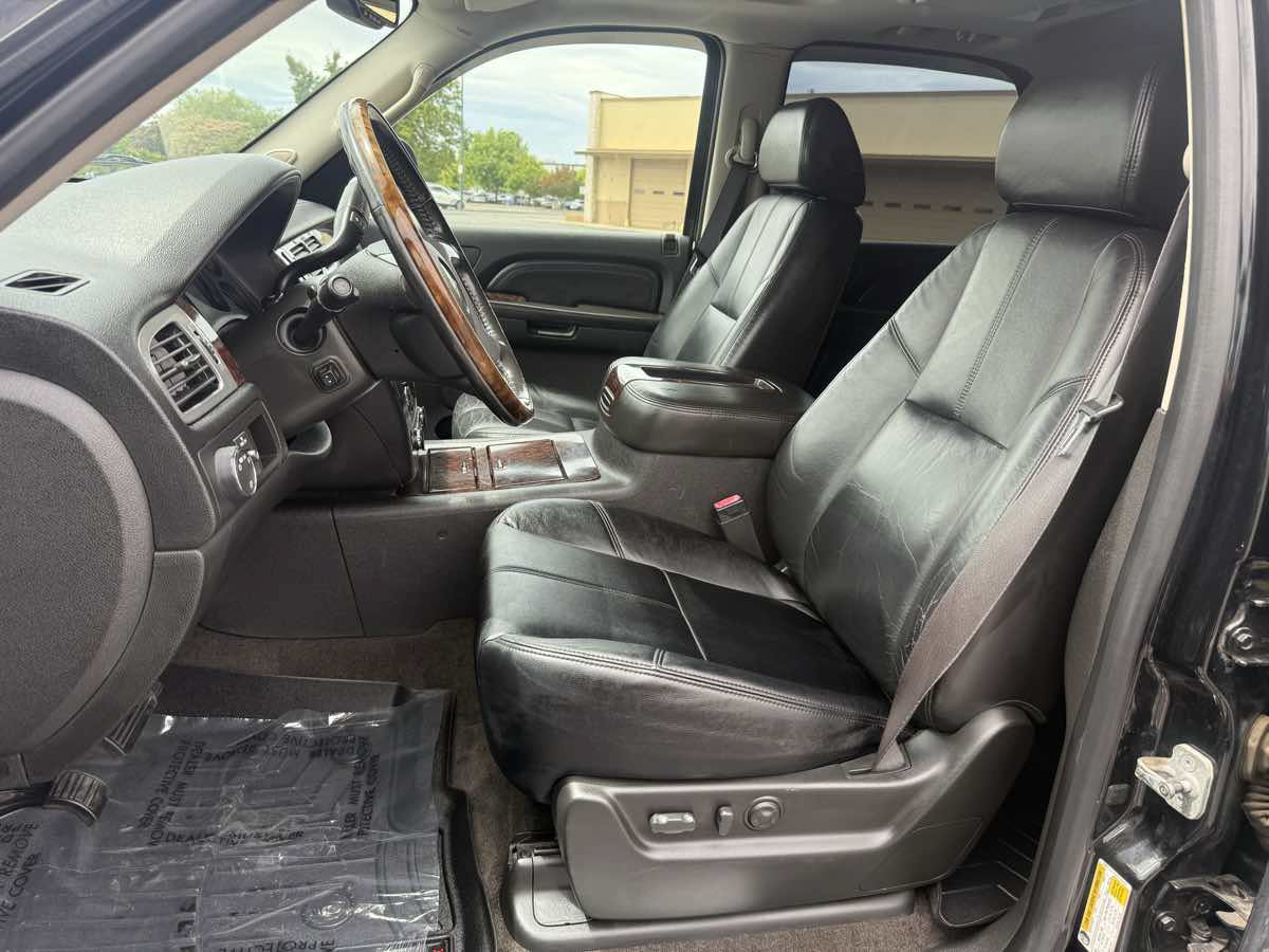 Used 2009 GMC Yukon Denali AWD/4WD image 14