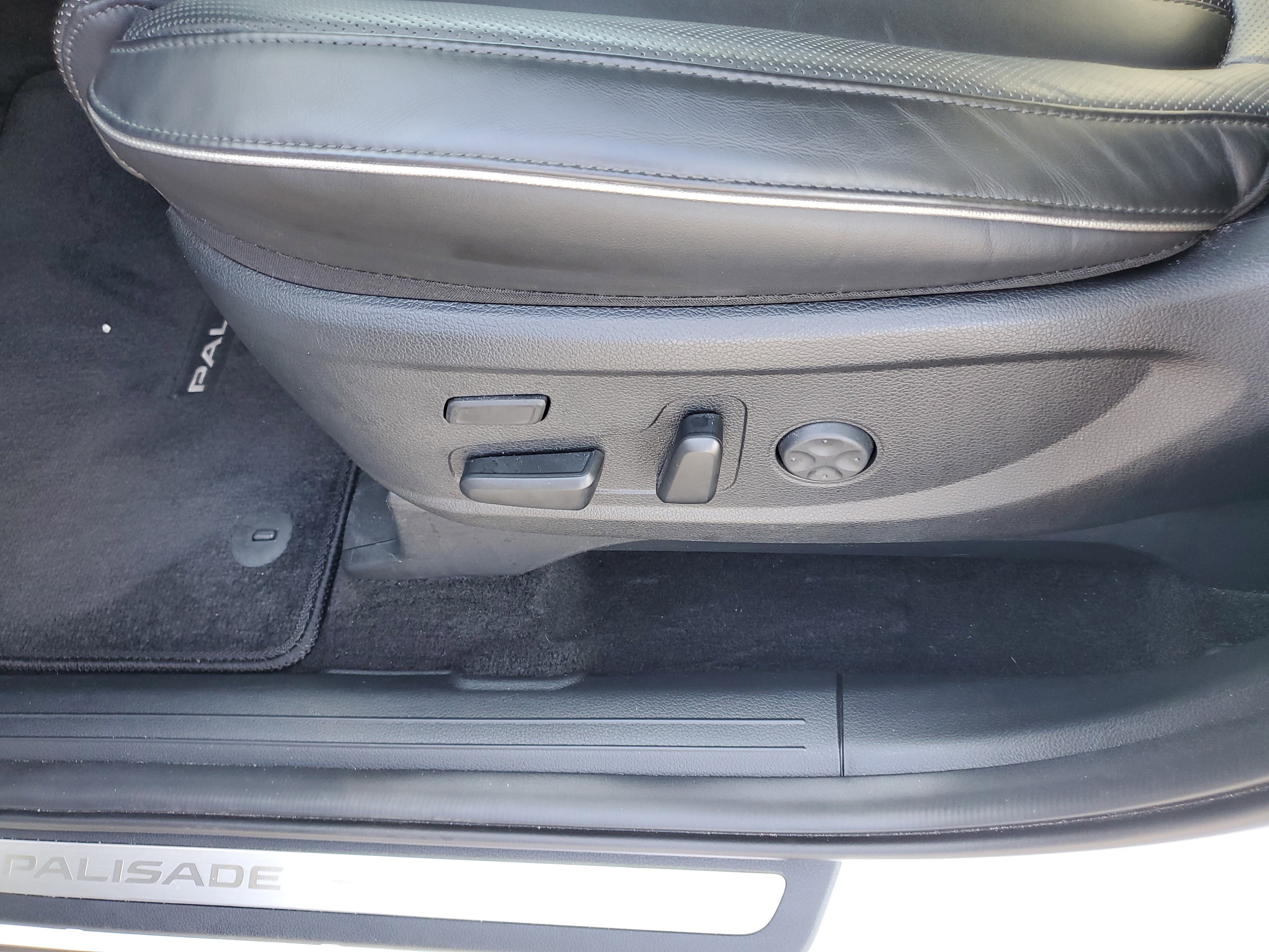 Used 2022 Hyundai Palisade Limited w/ Cargo Package image 22