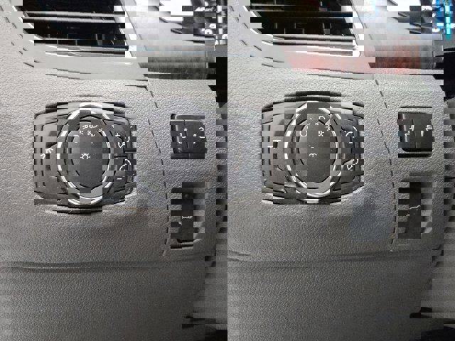 Used 2013 Ford Edge Limited AWD/4WD image 25