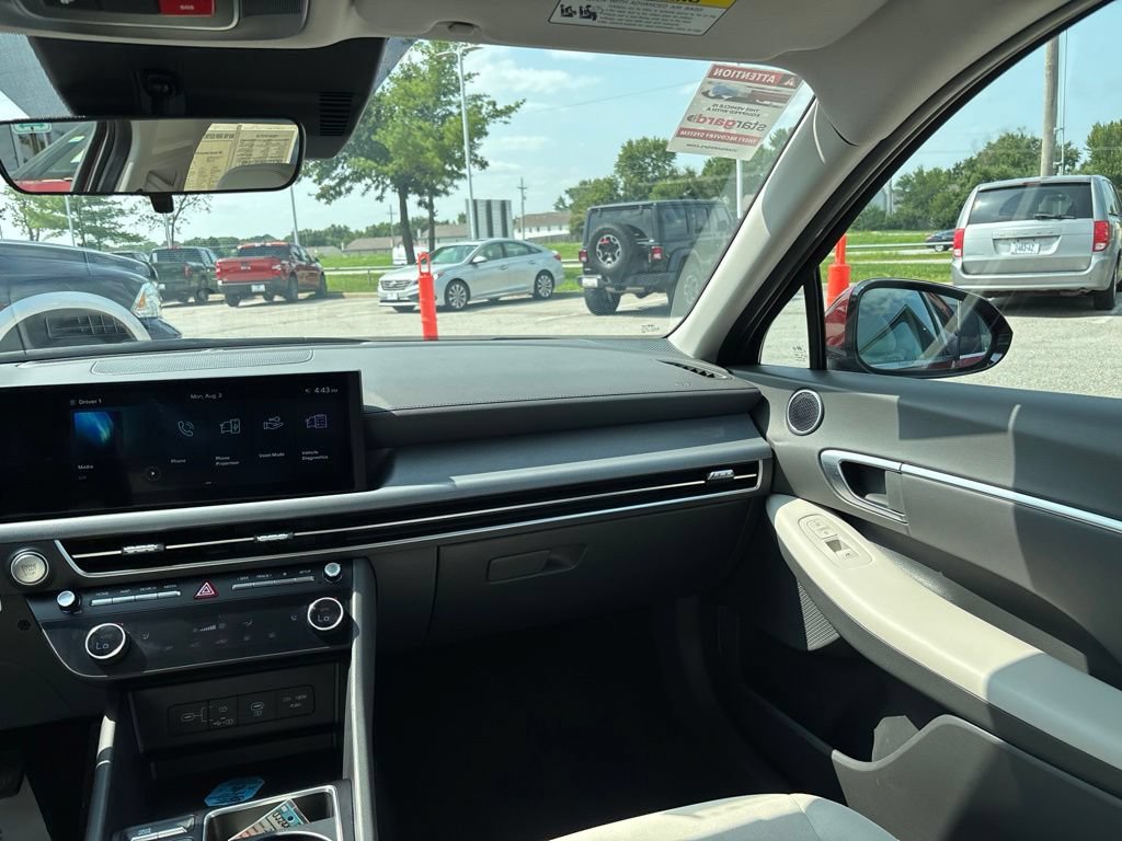 Used 2025 Hyundai Sonata SEL FWD image 51