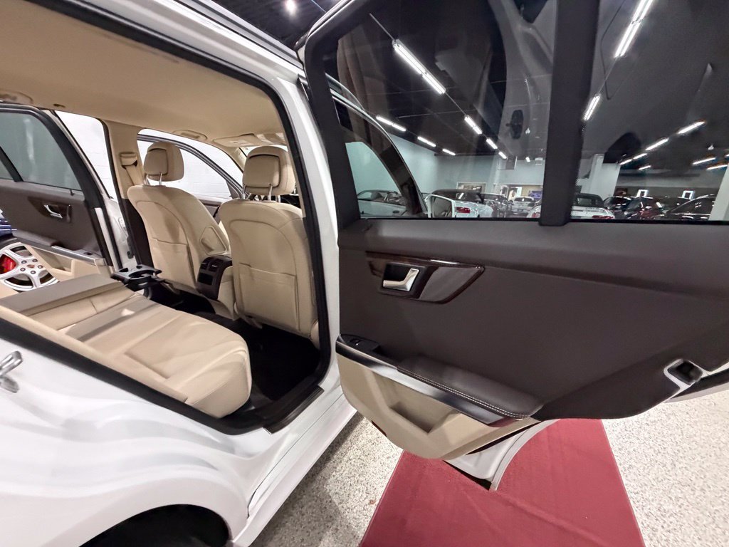 Used 2013 Mercedes-Benz GLK 350 4MATIC image 27