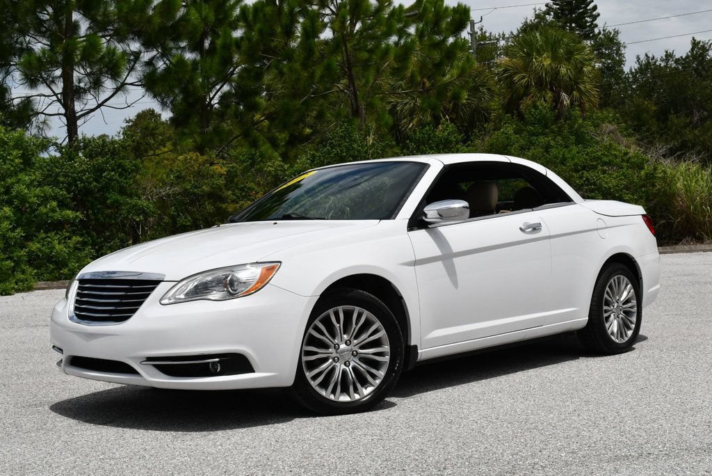 Used 2012 Chrysler 200 Limited FWD image 24