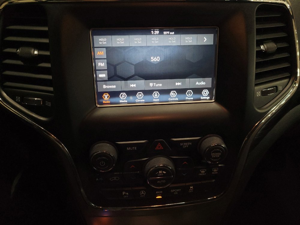 Used 2021 Jeep Grand Cherokee Laredo image 25