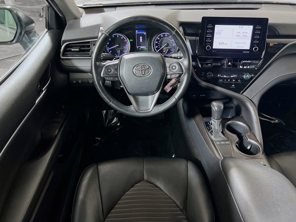 Certified 2022 Toyota Camry SE w/ Cold Weather Package FWD image 19