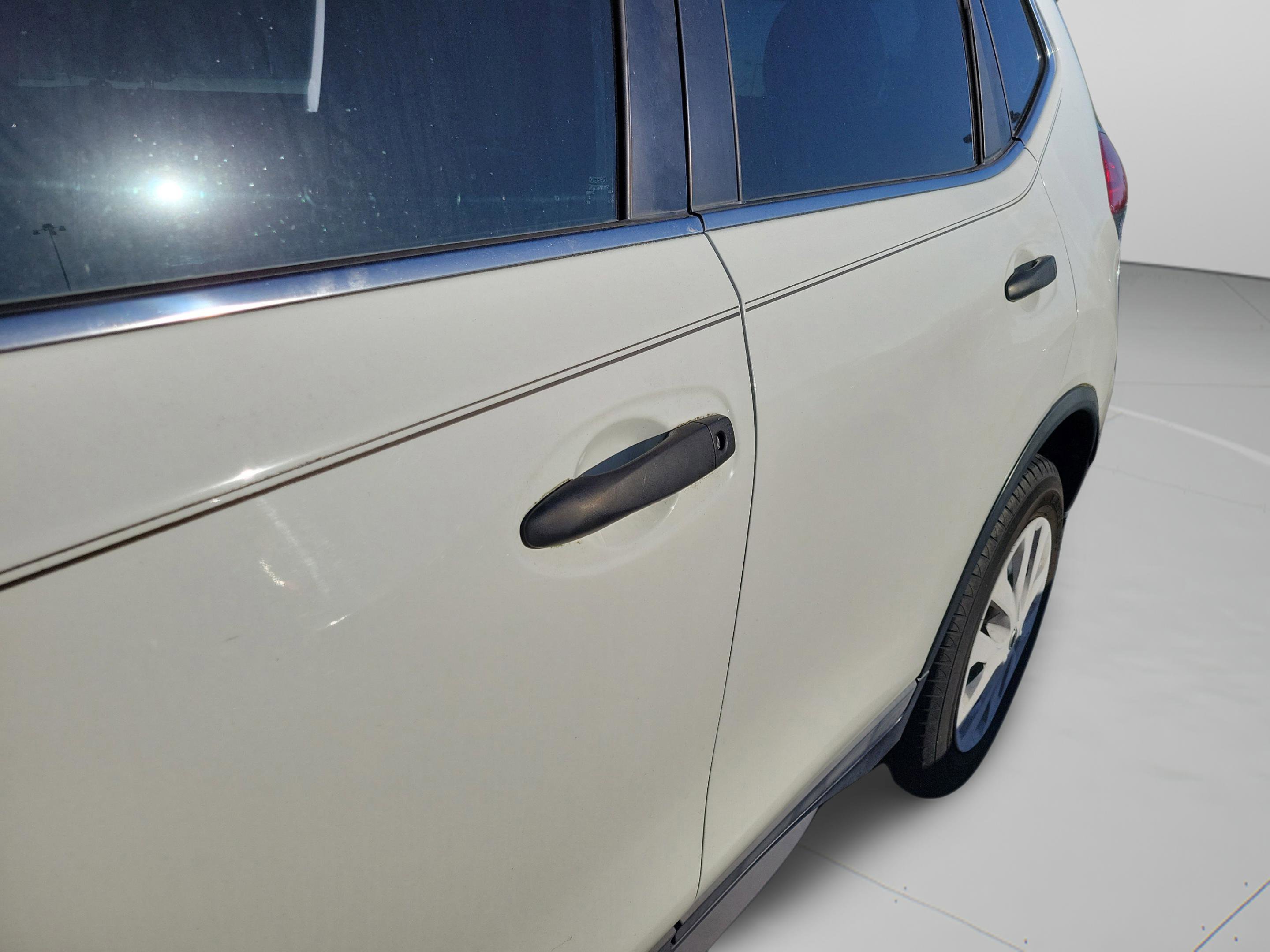 Used 2018 Nissan Rogue S FWD image 28