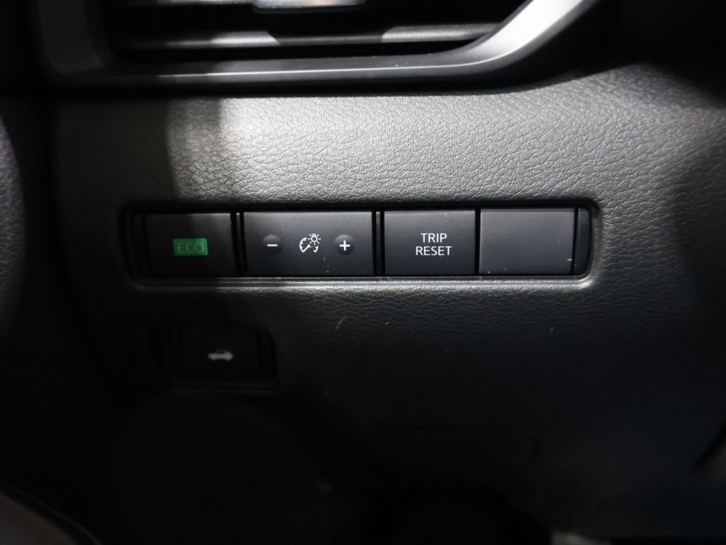 Used 2024 Nissan Sentra S image 32