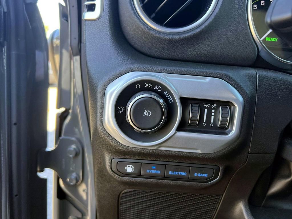 Used 2022 Jeep Wrangler Unlimited Sahara 4xe w/ Cold Weather Group image 18