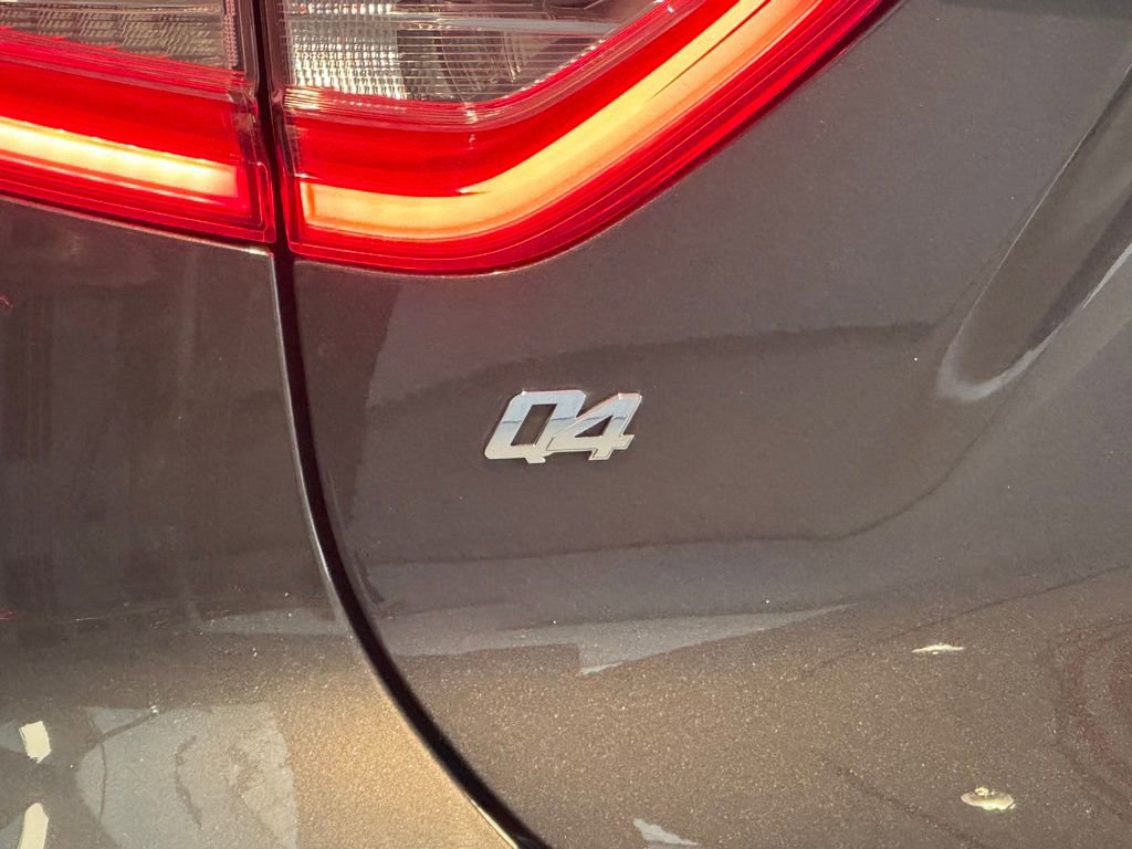 Used 2019 Maserati Levante image 19