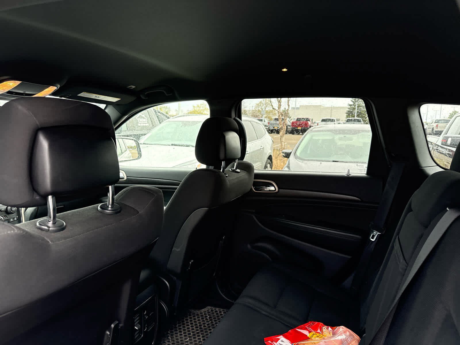 Used 2017 Jeep Grand Cherokee Laredo w/ Quick Order Package 23E AWD/4WD image 9