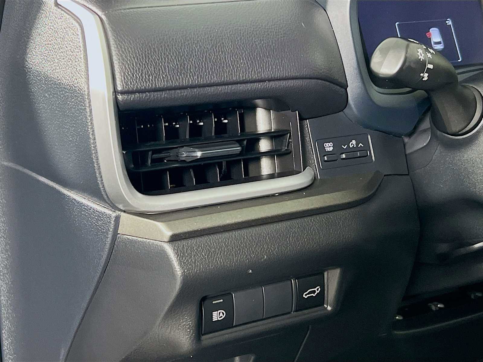 Used 2024 Toyota Grand Highlander XLE image 10