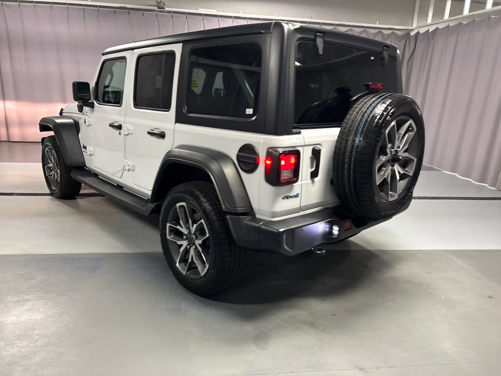 Used 2025 Jeep Wrangler Unlimited Sport S 4xe w/ Convenience Group AWD/4WD image 5