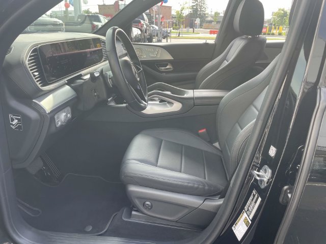 Used 2024 Mercedes-Benz GLS 450 4MATIC image 27