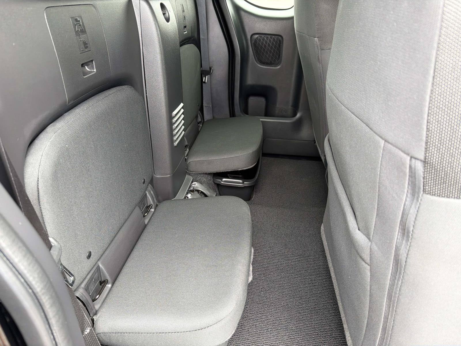 Used 2025 Nissan Frontier SV RWD image 20